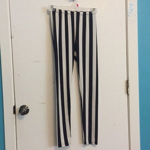 Black and White Striped Leggings